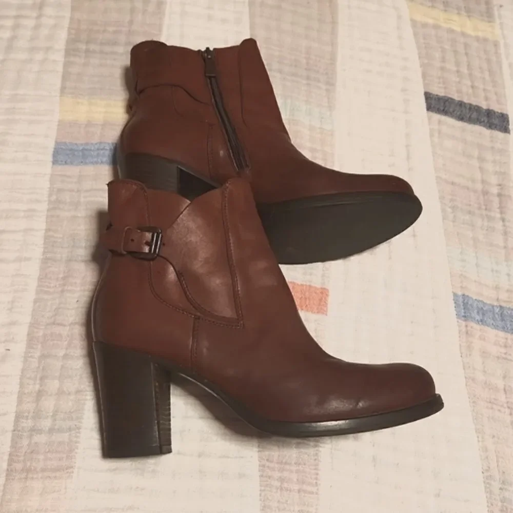 Alberto Fermani ankle zipper closure buckled boots sz 39 EU